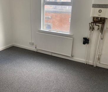 1 Bed Flat, Stapleton Road, BS5 - Photo 3