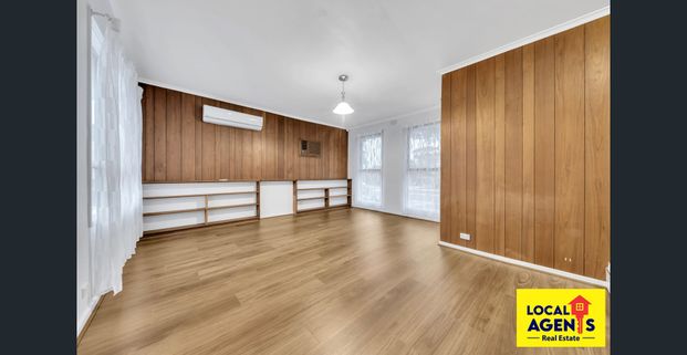 Comfortable Family Living in a Prime Hoppers Crossing Location!!!!! $470 PW Bond $2042 - Photo 1