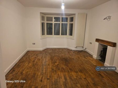 3 bedroom bungalow to rent - Photo 4