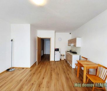 Pronájem bytu 1+kk 40 m² - Fotografie 4