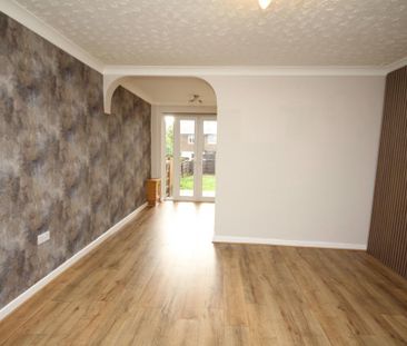 3 bedroom terraced house to rent - Photo 1