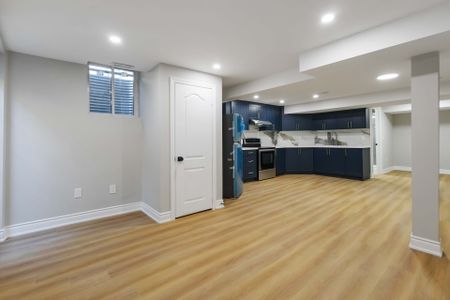 For Lease - 14 Fallingbrook Street, Whitby, Ontario - Photo 2