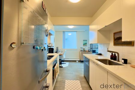 1215 Beach Ave #304 - Photo 4