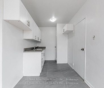 For Lease - 2515 Eglinton Avenue Unit# 310, Toronto, Ontario - Photo 3