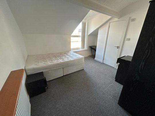 5 bedroom house share to rent - Photo 1