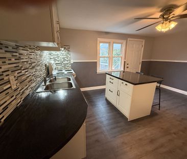 For Lease - 248 Toronto Avenue, Oshawa, Ontario - Photo 3