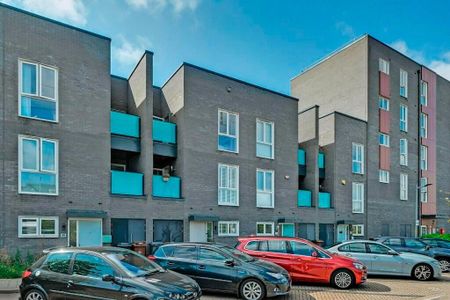 4 bedroom terraced house to rent - Photo 5