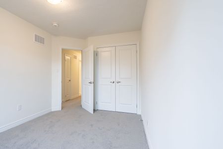 For Lease - 23 DRYDEN Lane, Hamilton, Ontario - Photo 4