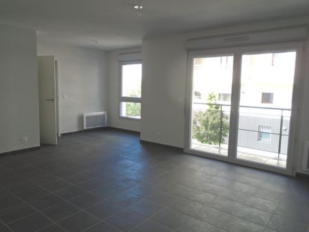 Location Appartement 3 pièces 63m² MONTPELLIER 34080 - Photo 3