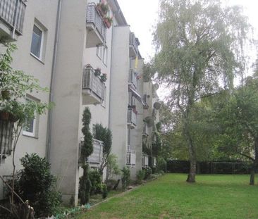 Wer will mich!? Sanierte/Renovierte 2-Zimmer-Wohnung in Stadtlage a... - Photo 1