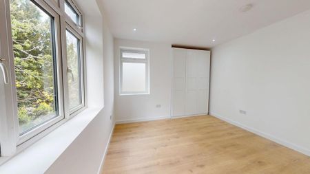 3 bedroom apartment to rent - Photo 4