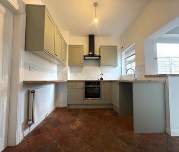 Church Road, North Ferriby - Photo 2