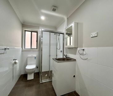 Modern 4-Bed Family Home in a Peaceful Glenwood Pocket - Photo 2