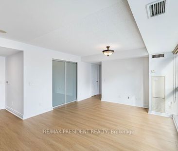 Zip Condos and Lofts , #1010 - Photo 1