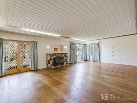 Spacious Family Home on a Generous Corner Block - Photo 3