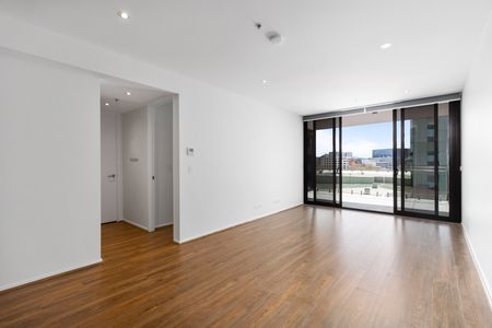 In The Heart Of The City - Photo 2