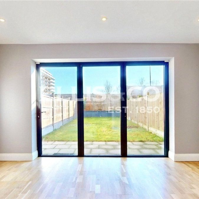 Bideford Avenue, UB6, Greenford - Photo 1