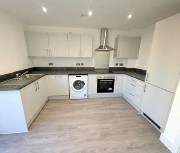 3 bedroom semi-detached house to rent - Photo 3