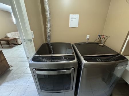 For Lease - 3690 Ellengale Drive, Mississauga, Ontario - Photo 3