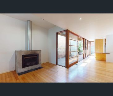 Family home in the heart of Carlton - Photo 2