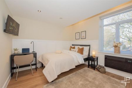 1 bedroom in a house share to rent - Photo 3