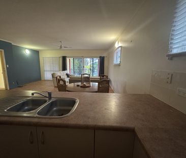 Sunlit Coastal Retreat in Hazelwood Gardens, Steps from Whitsunday ... - Photo 2