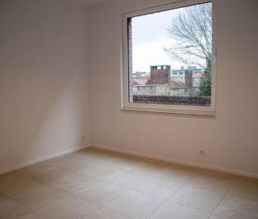 Volledig gerenoveerd appartement in het centrum. - Photo 3