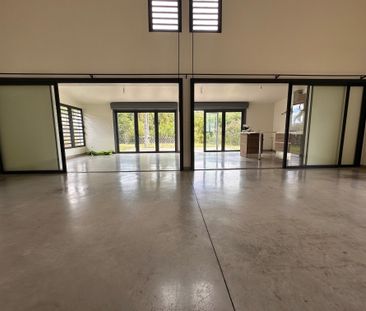 Location Maison 6 pièces 165m² LA MONTAGNE 97417 - Photo 4