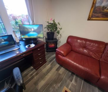 For Lease - 7879 Buckeye Crescent Unit# Lower, Niagara Falls, Ontario - Photo 2