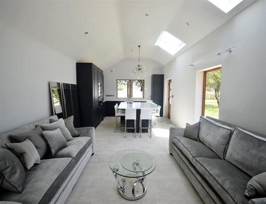 2 Bedroom Detached To Let - Photo 1