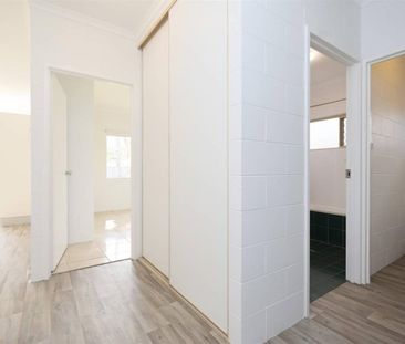 3 Bedroom Air Conditioned Home - Fully Fenced - Photo 3