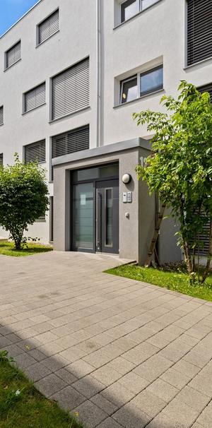 HELLE MODERNE WOHNUNG IN RUHIGER UMGEBUNG, NÄHE BAHNHOF - Foto 1