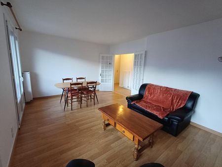Location Appartement 3 pièces 65m² MILLAU 12100 - Photo 3