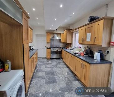 1 bedroom in a house share to rent - Photo 3