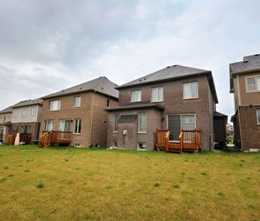 For Lease - 8 Copperhill Heights, Barrie, Ontario - Photo 4