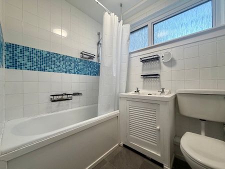 Newhouse, Stirling, Stirling Town, FK8 2AA - Photo 4