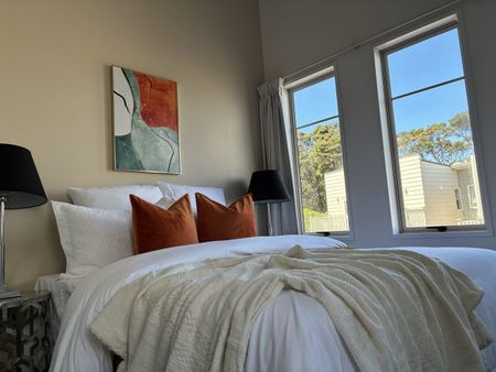 Charming Townhouse in Bayview - Photo 2