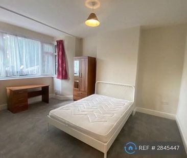 4 bedroom terraced house to rent - Photo 5