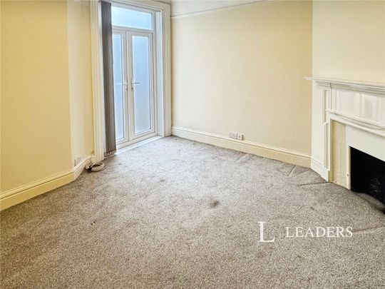 2 bedroom apartment to rent Commercial Road, Eastbourne, East Sussex, BN21 - Photo 1