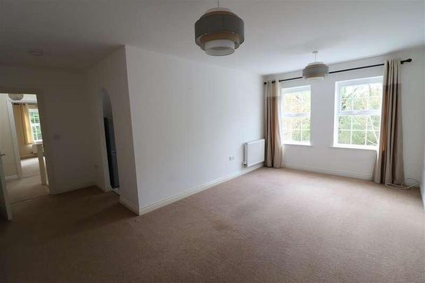 Sparnock Grove, Truro, TR1 - Photo 1