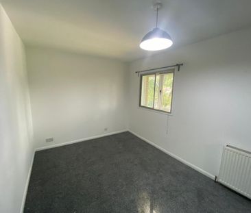 Robson Grove, Govanhill | £750 Monthly - Photo 6