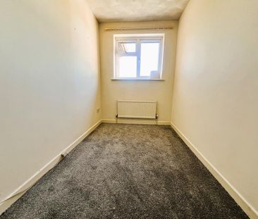 4 bedroom detached house to rent - Photo 4