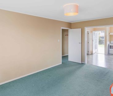 Spacious family home in Manurewa! - Photo 4