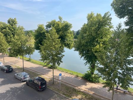 Traumhafte Wohnung mit Balkon u. EBK in Bestlage am Pfaffenteich! - Photo 3