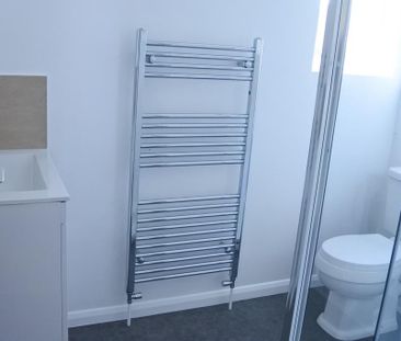 5 bedroom detached house to rent - Photo 3