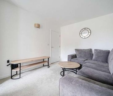 Slough, Berkshire, SL3 - Photo 3