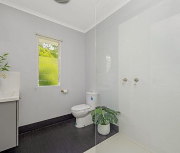 MODERN FAMILY HOME IN WULGURU + UTILITY ROOM WITH A BAR + LARGE FUL... - Photo 5