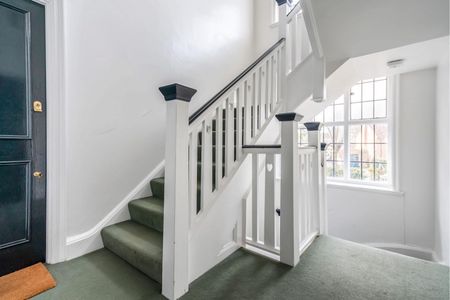 2 bedroom apartment to rent Lynwood Road, KT17 - Photo 5
