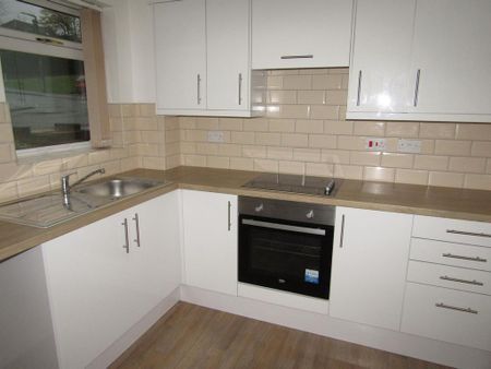 2 bedroom terraced house to rent - Photo 4