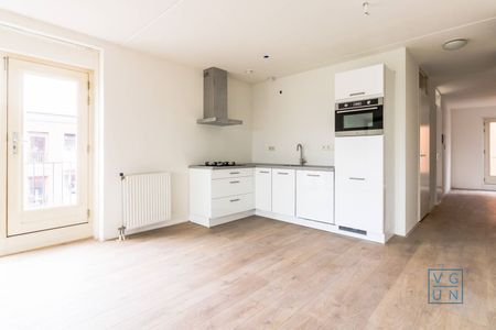 Appartement te huur: Theodoor van Hoytemastraat 51 1062 CG Amsterdam - Photo 2